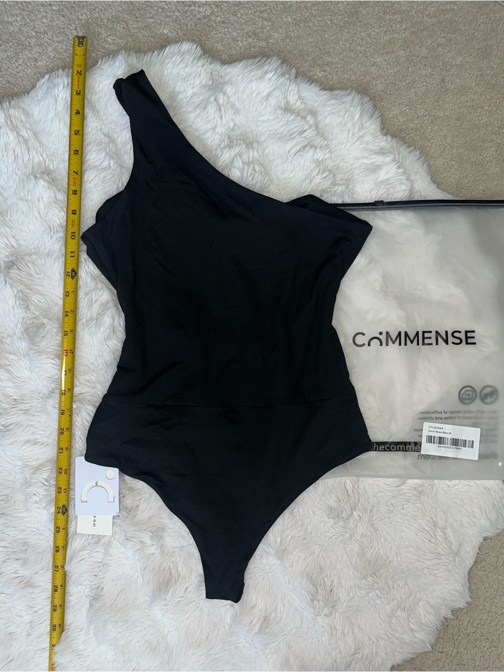 ✨ NWT COMMENSE Black Asymmetrical One-Shoulder Cutout Bodysuit (Size M)